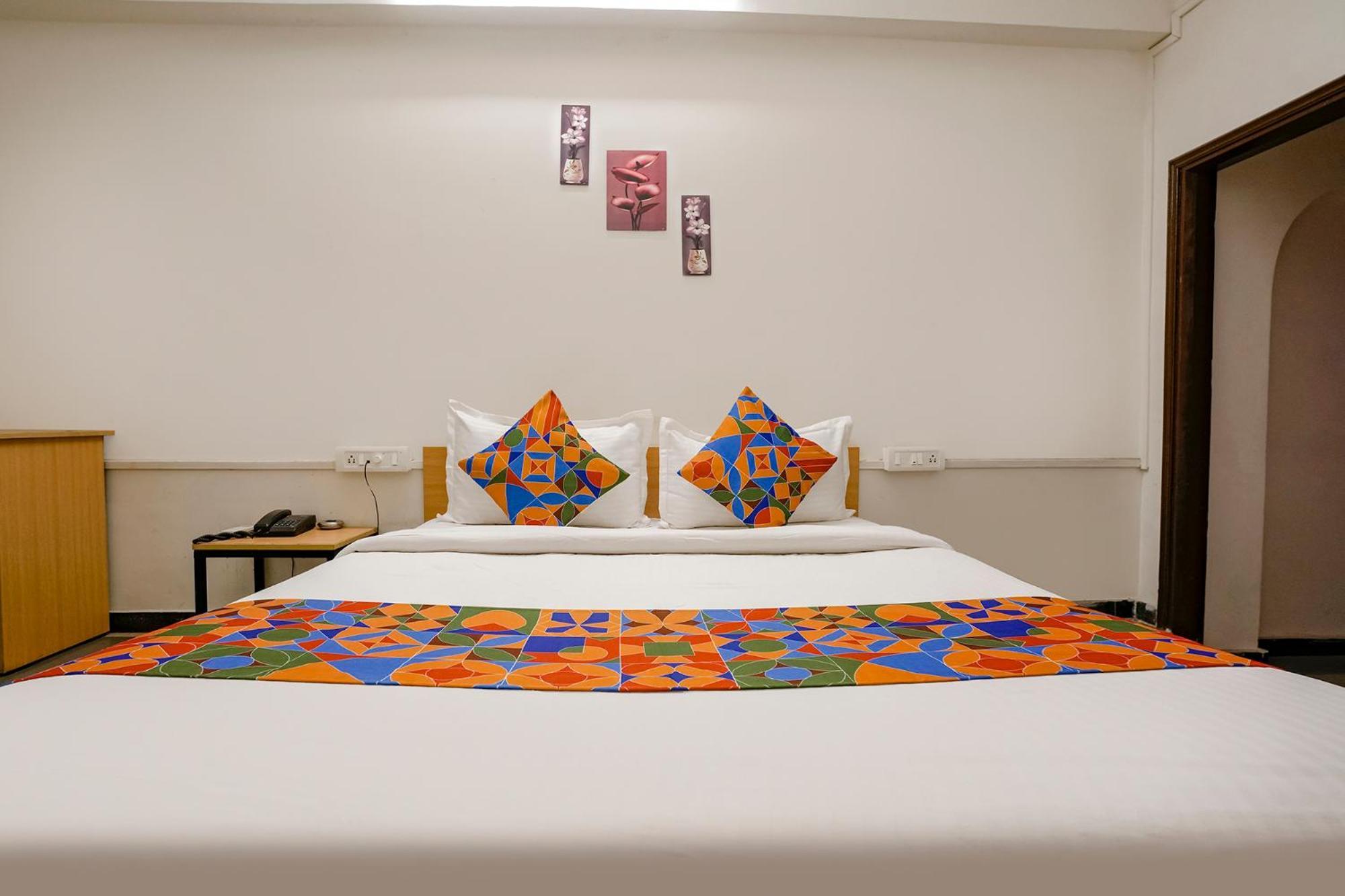 Fabhotel Saubhagya Inn 나식 외부 사진